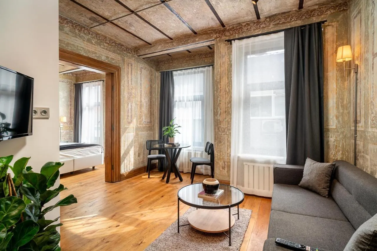 Urban Quarters - Bueklue Han Istanbul