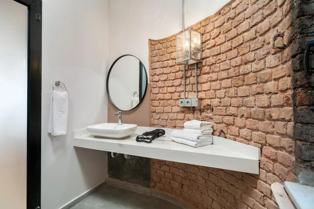 Urban Quarters - Bueklue Han Istanbul