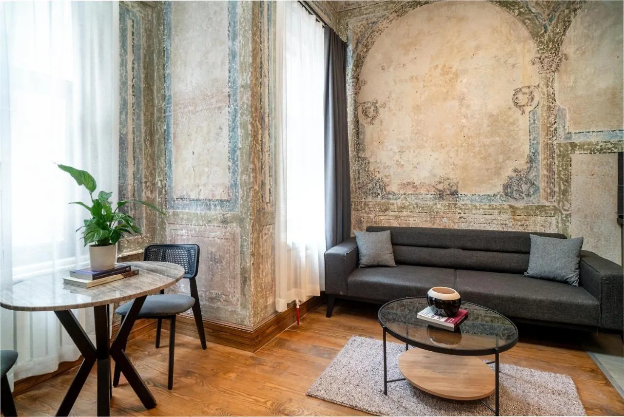 Urban Quarters - Bueklue Han Istanbul