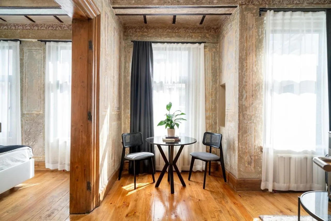 Urban Quarters - Bueklue Han Istanboel
